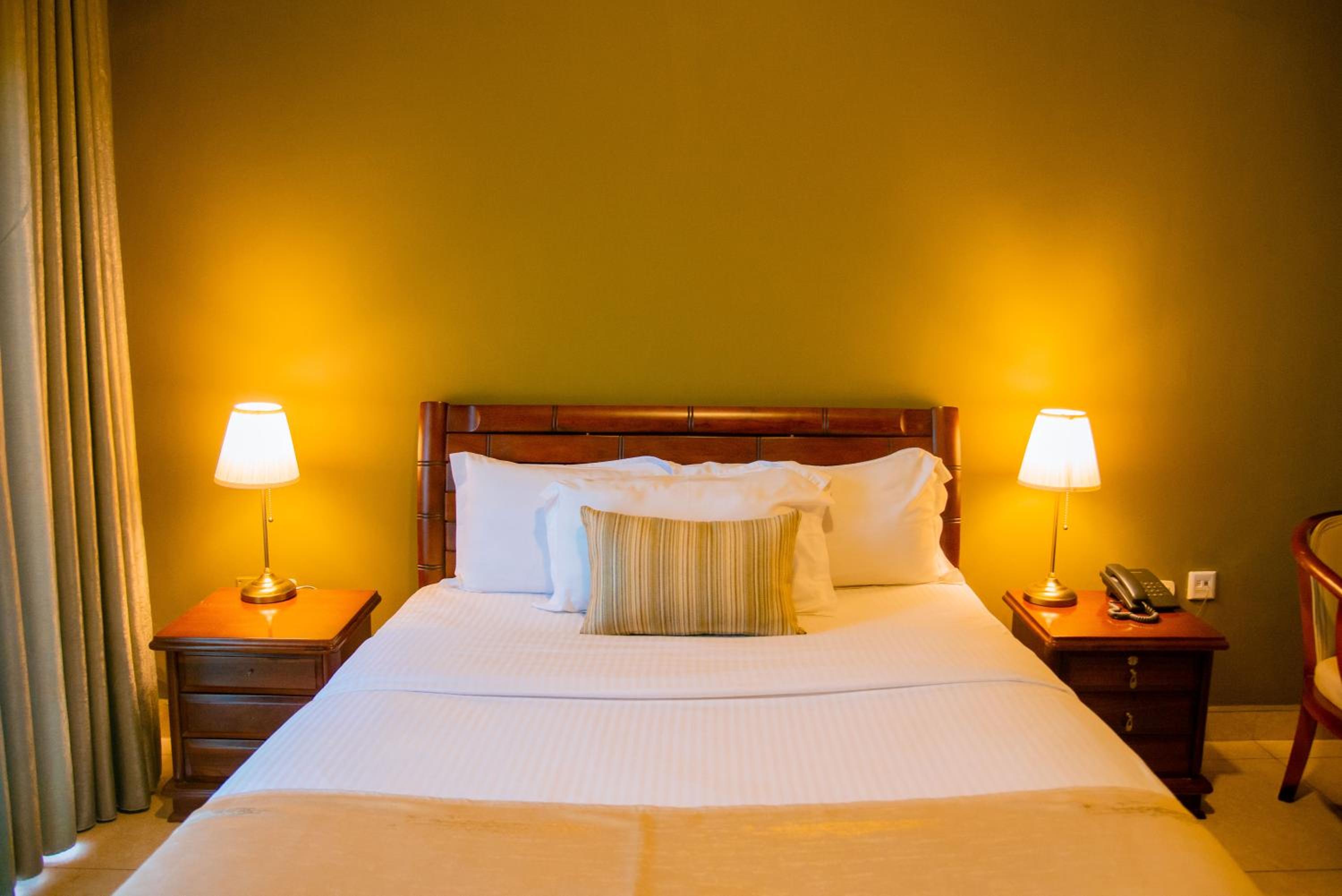 Standard King Room photo 1