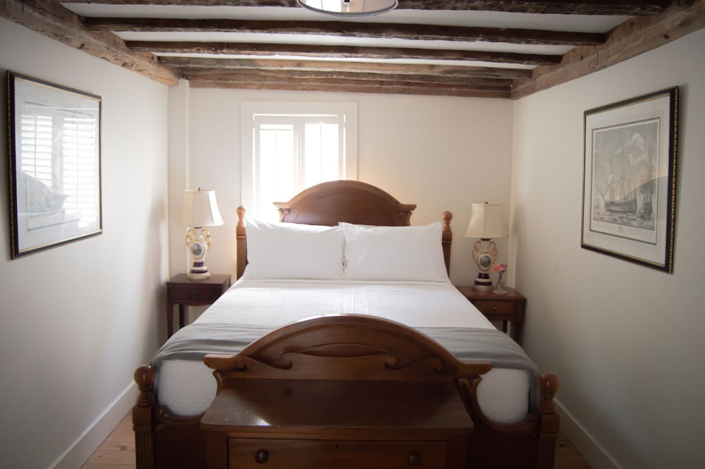 Classic Single Room, 1 Queen Bed photo 1