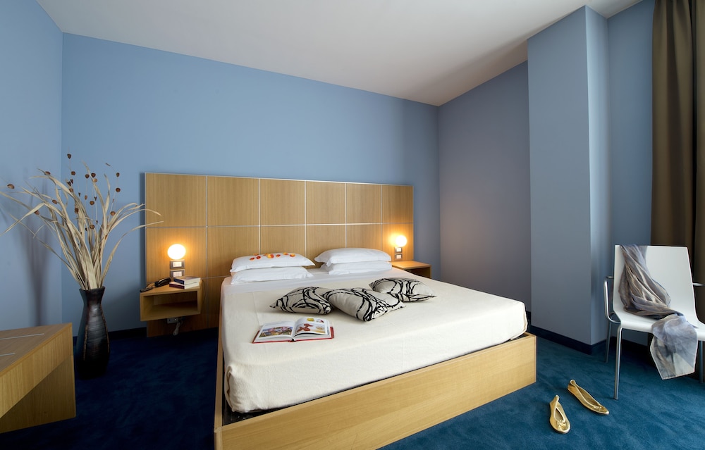 Superior Double Room - Photo 2