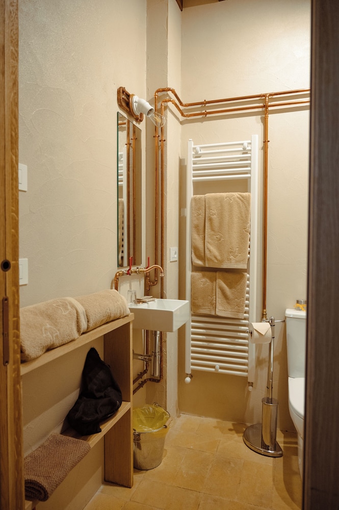 Deluxe Triple Room photo 3