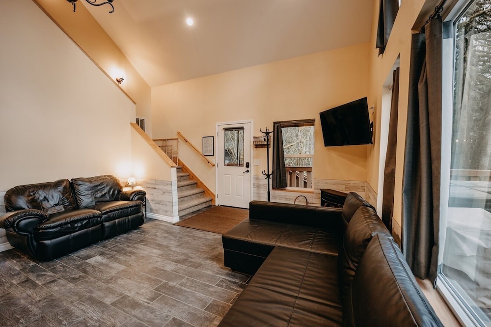 Cabin, 3 Bedrooms photo 3