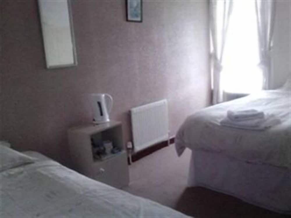 Twin Room, Ensuite