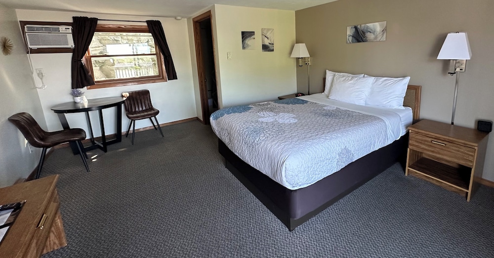 1 King Private downtown and lake view (second floor) photo 1