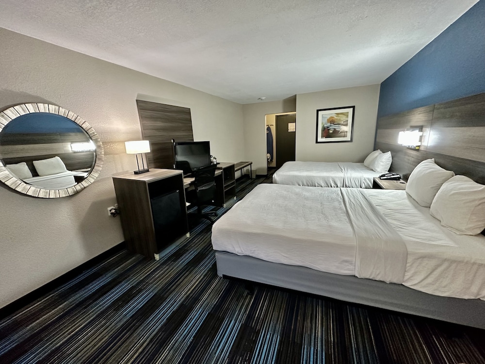 Room, 2 Queen Beds, Non Smoking - Photo 1