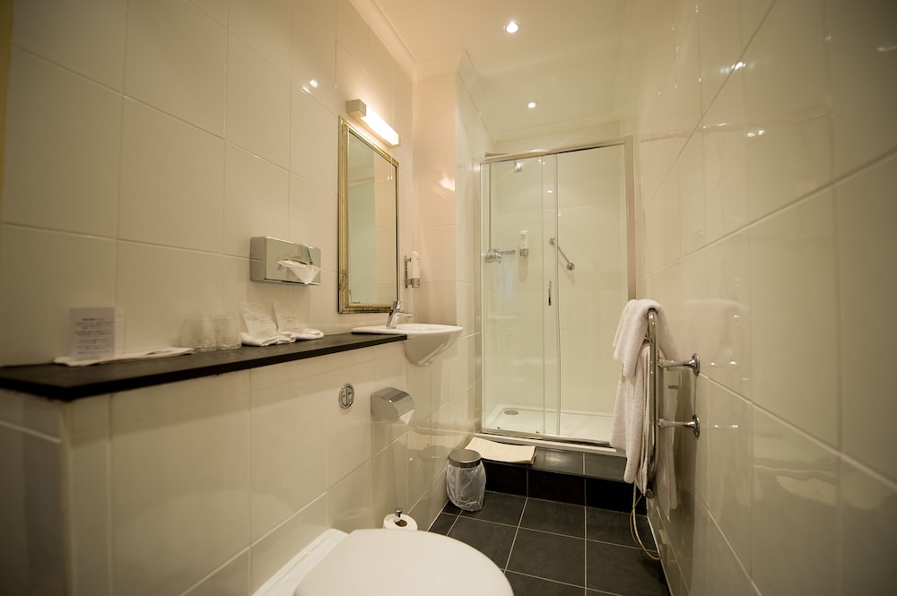 Standard king room