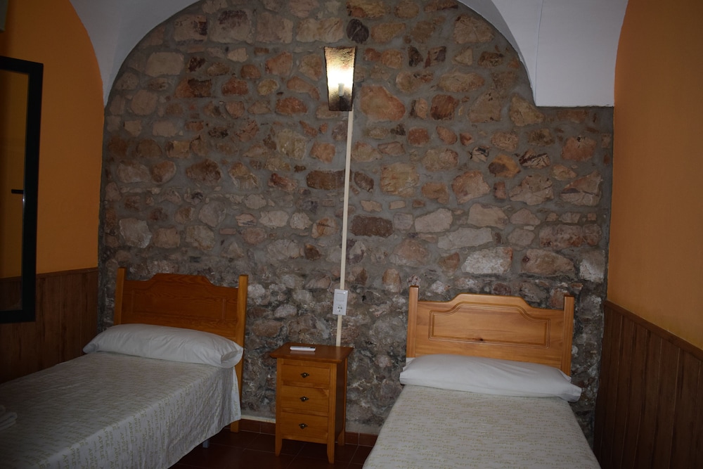 Habitación Doble Básica o con Dos Camas