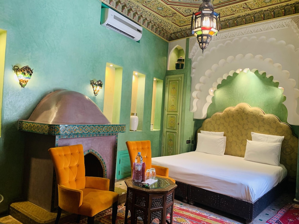 Junior Suite, 1 Queen Bed