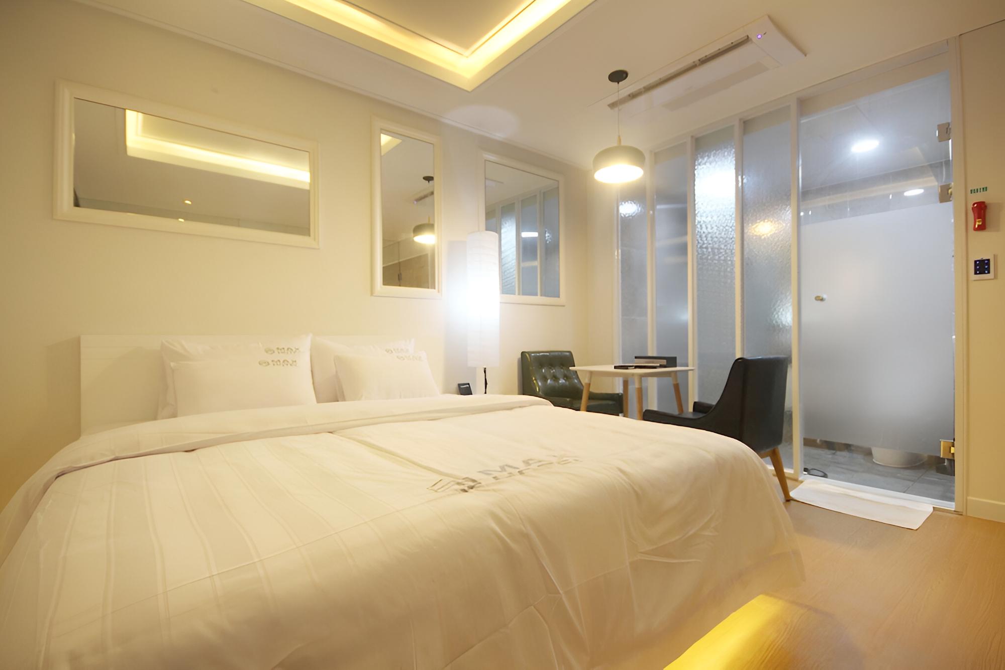 Room (Standard Room) - Photo 2