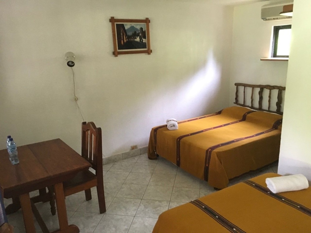 Double Room, 2 Double Beds, Non Smoking photo 3