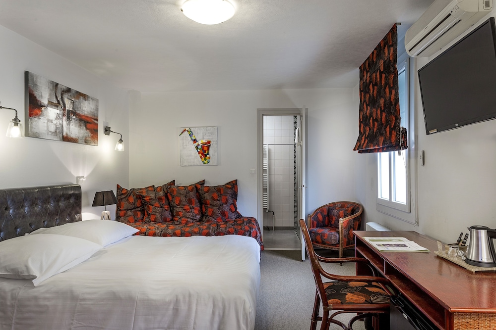 Superior Room, 1 Double Bed, Private Bathroom