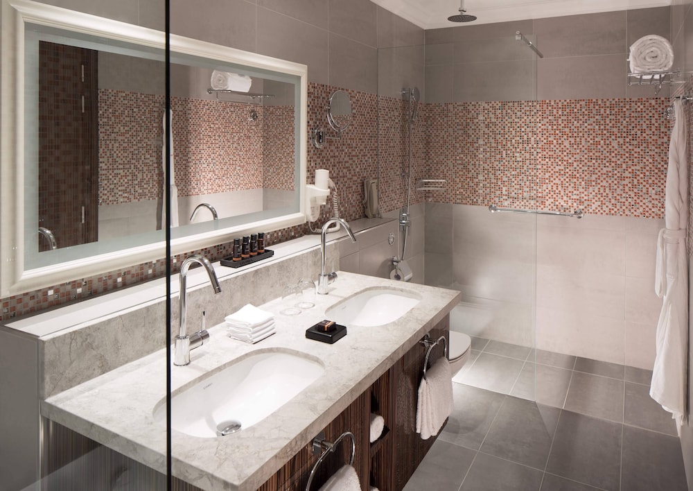 Naumi Suite, Free Beach & Outlet Mall Shuttle photo 2