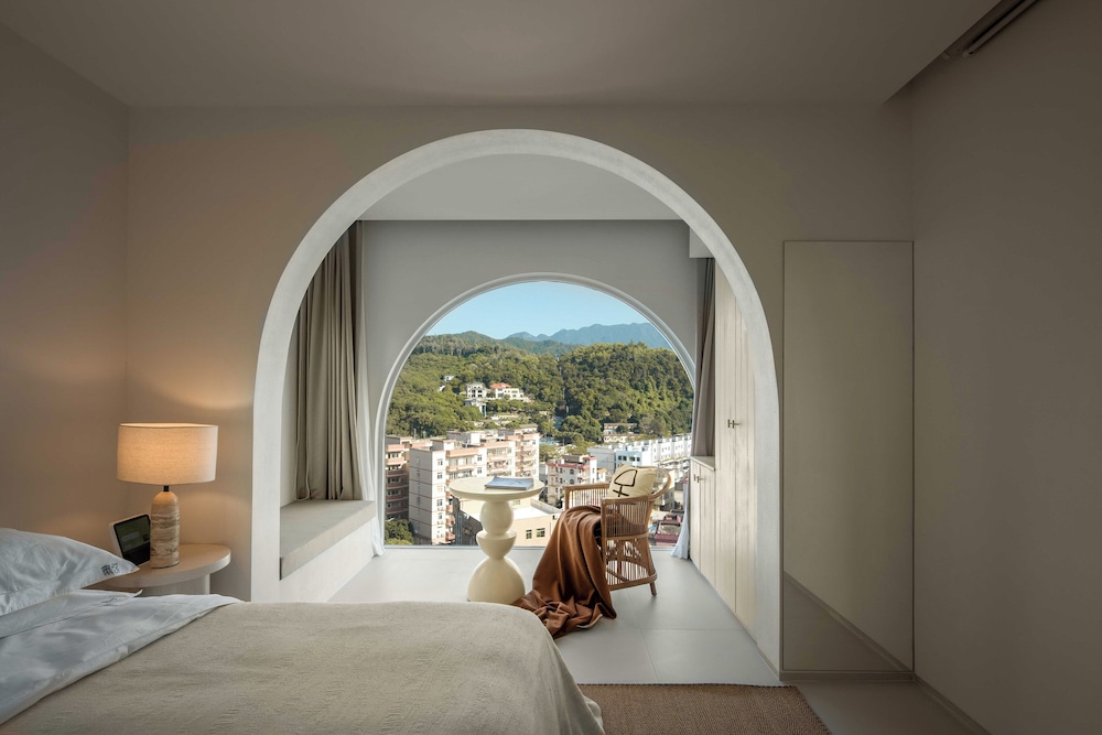 Superior Double Room, 1 Bedroom, Partial Ocean View