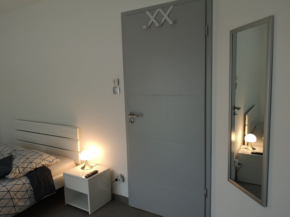 Triple Room, Accessible (Chambre O) photo 2