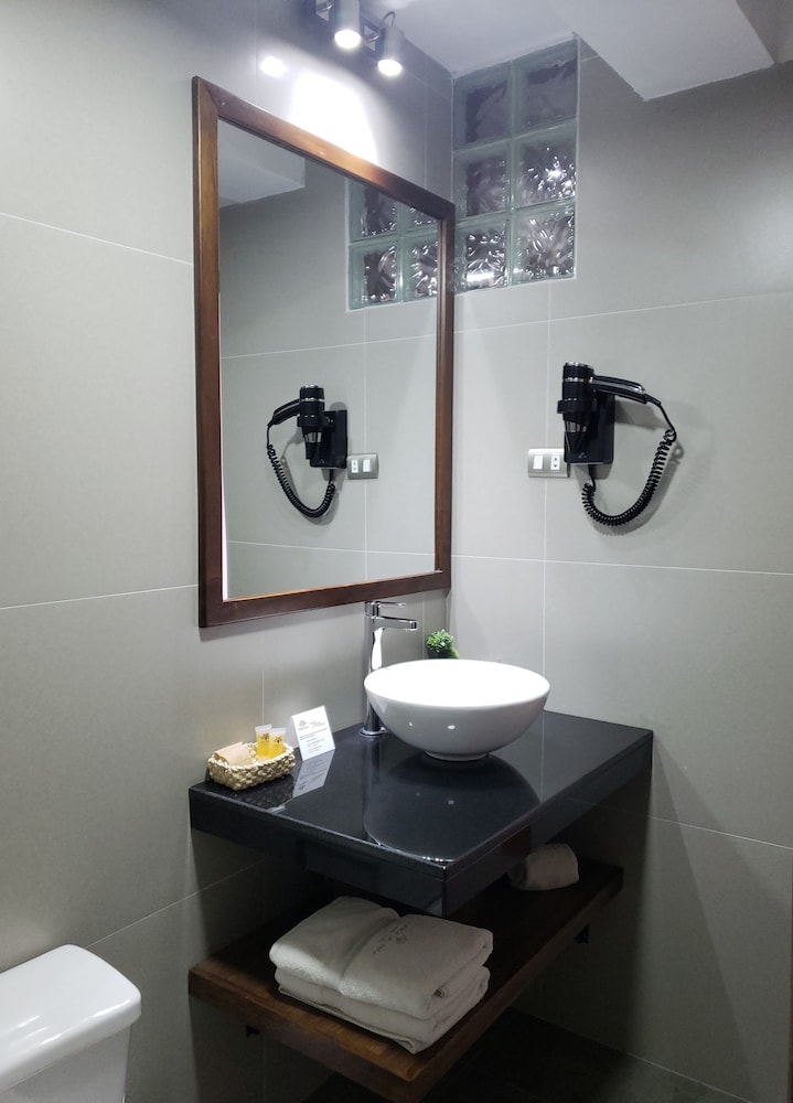 Deluxe Room, Refrigerator, City View photo 2