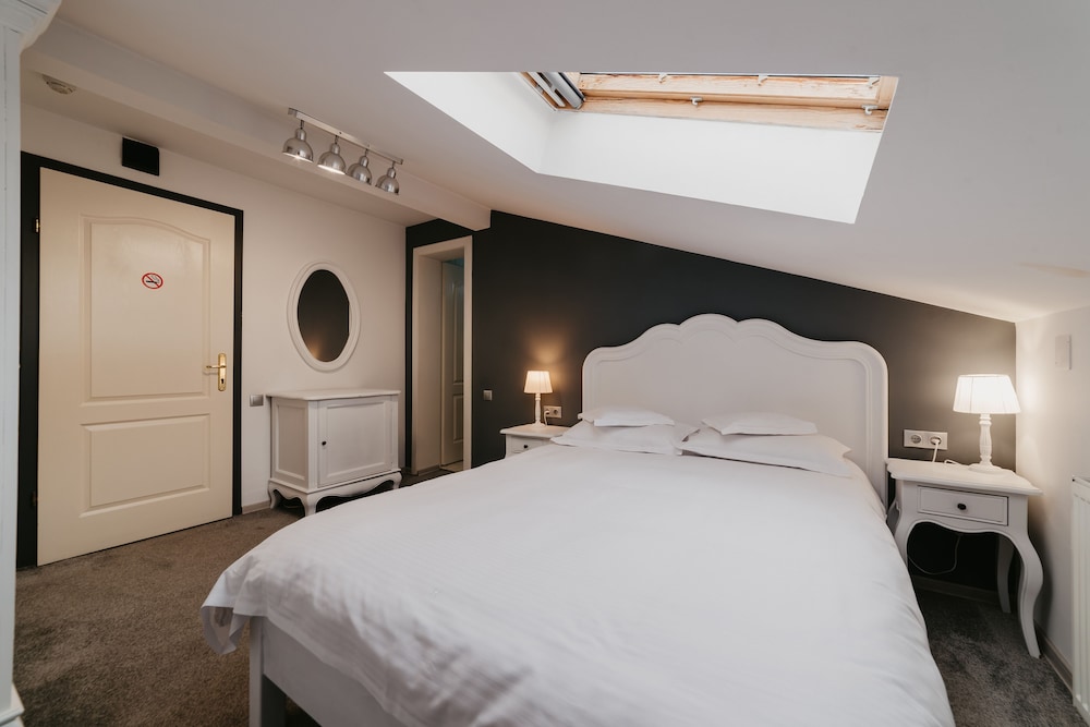 Standard Double Room photo 2