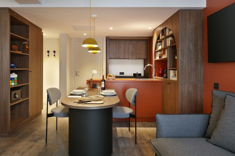 Classic Apartment photo 1