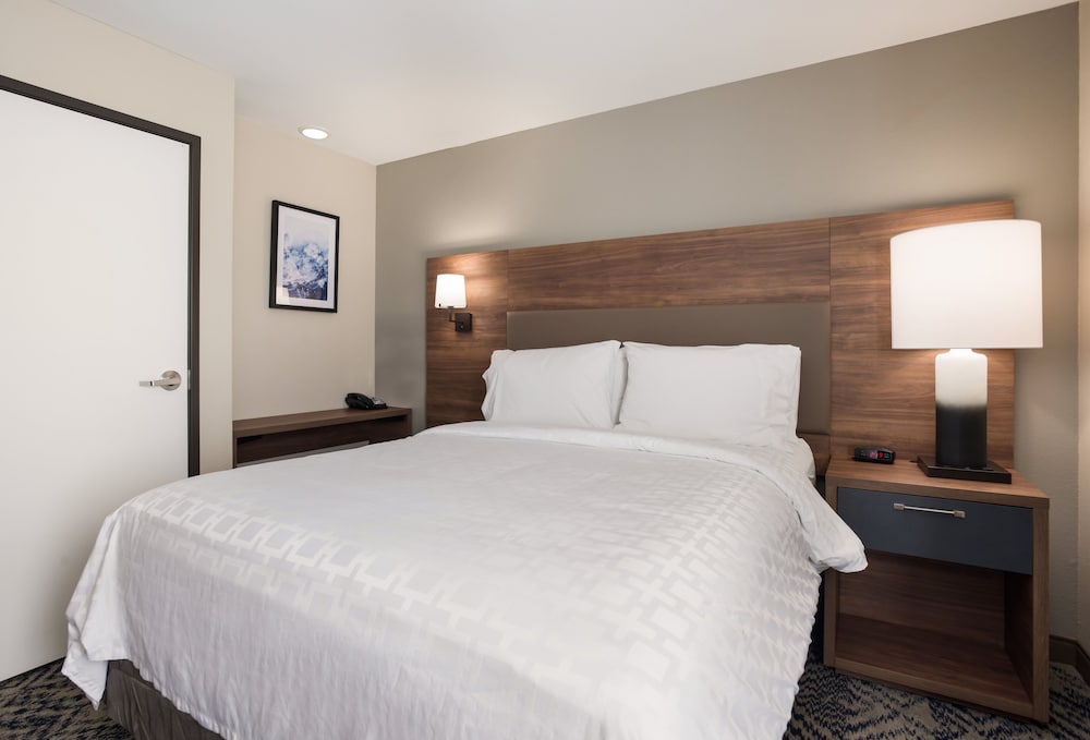 Suite, 1 Bedroom, Accessible (Mobility, Accessible Tub) - Photo 1