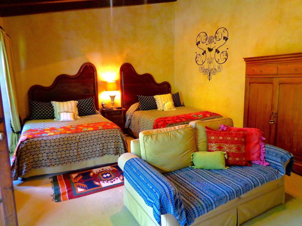 Standard Double Room, 2 Queen Beds photo 1