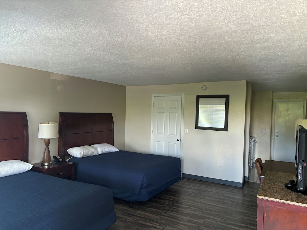 Deluxe Room, 2 Queen Beds