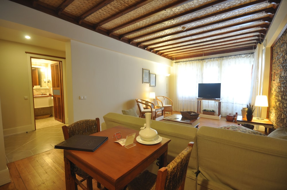 Suite, French Balcony - Photo 2