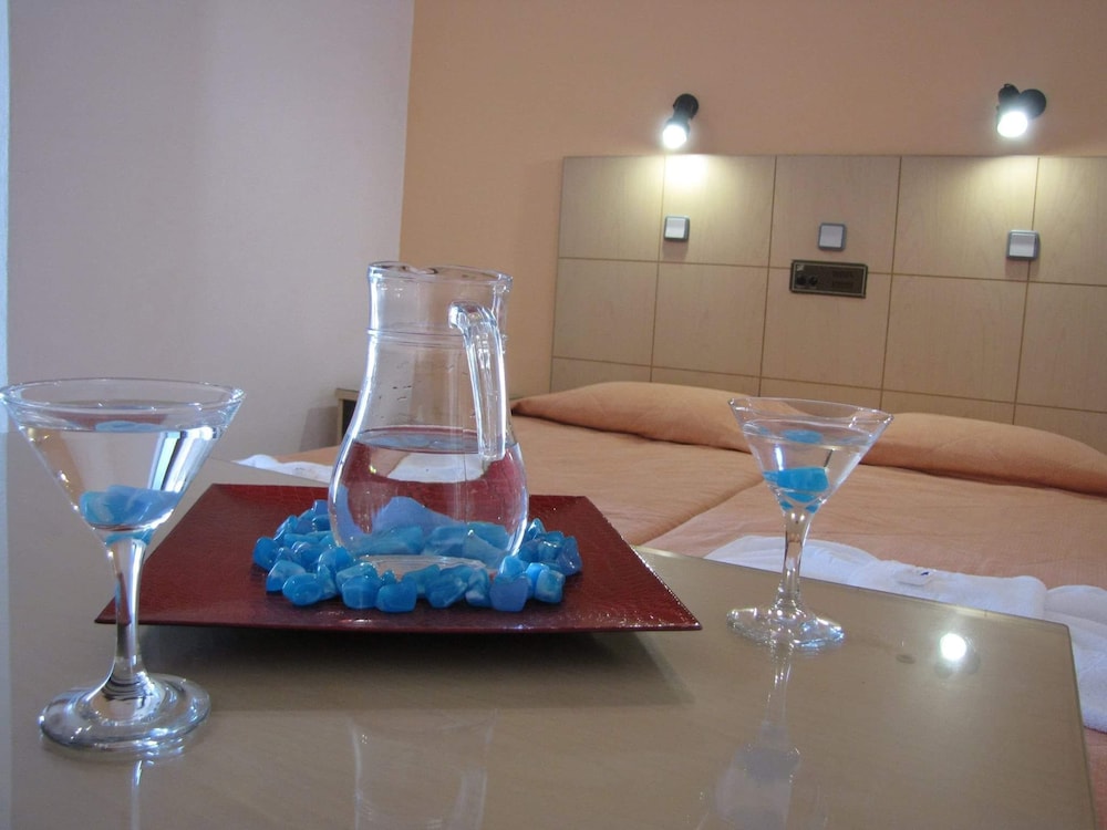 Double or Twin Room, Semi Basement, Garden View photo 2