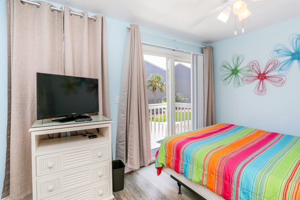 House, Multiple Beds (Barrier Dunes 273 Seahorse) photo 2