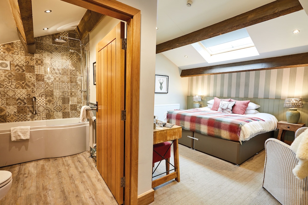 Character Double or Twin Room photo 2