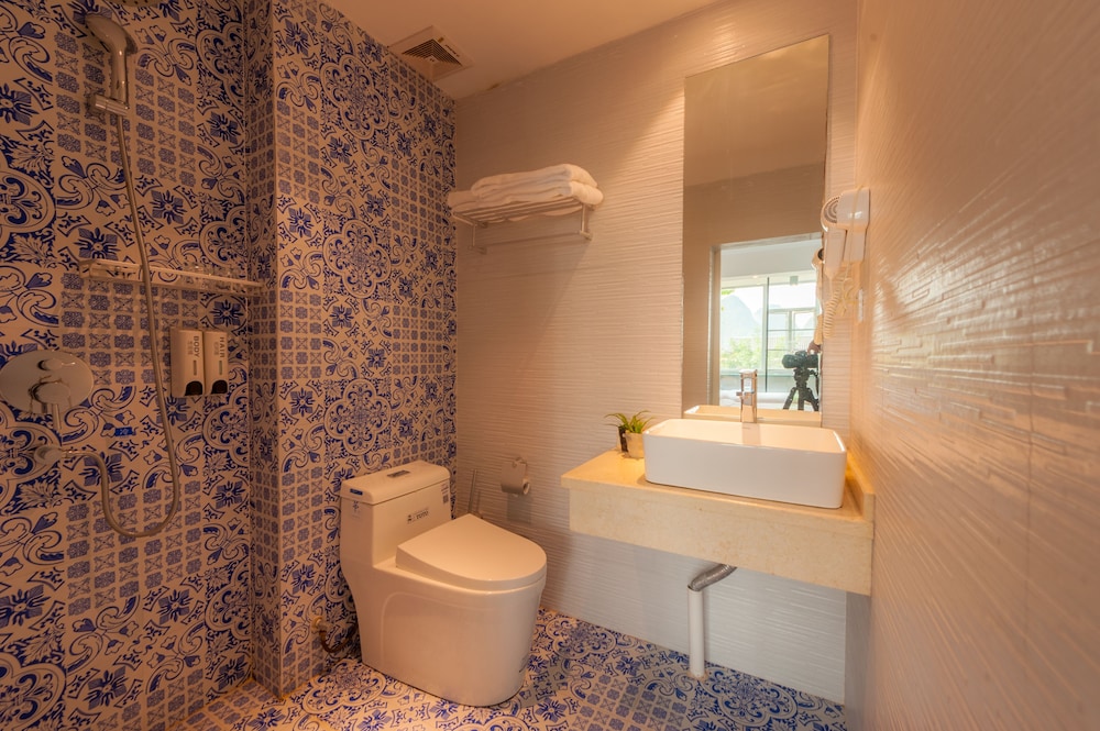 Superior Twin Room With Balcony photo 2