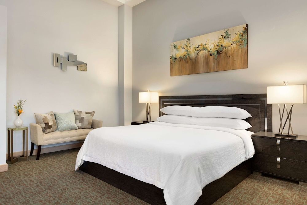 Presidential Suite, 1 King Bed, Non Smoking photo 2