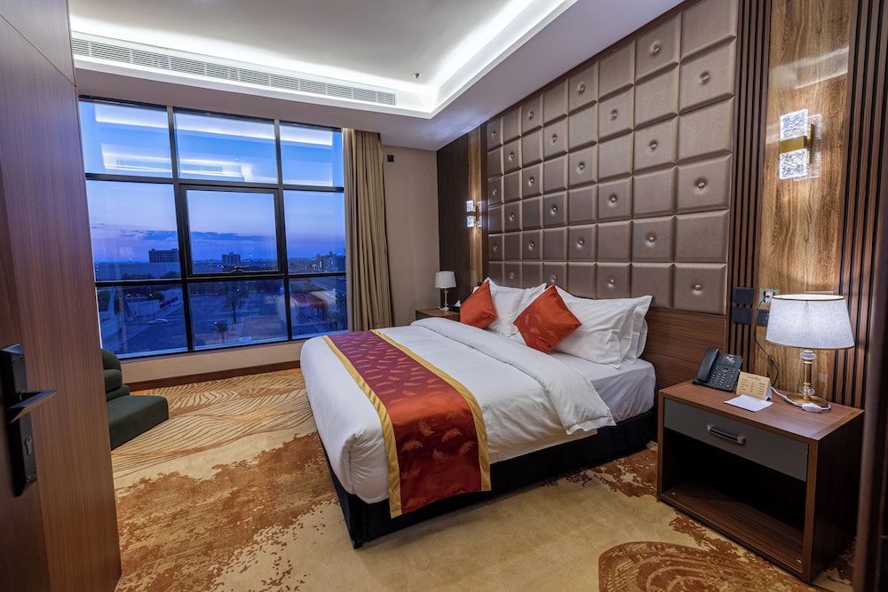 Executive Suite, City View photo 1