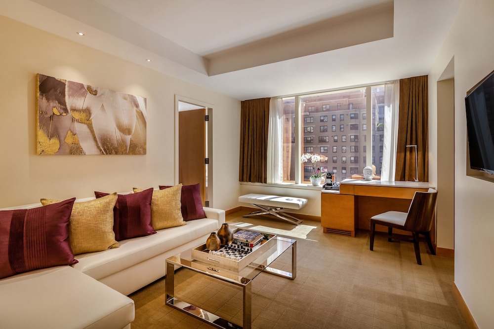 Deluxe Suite, Multiple Beds