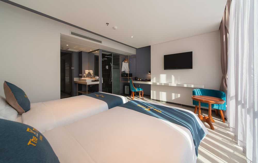 Executive Double or Twin Room, City View - Photo 8