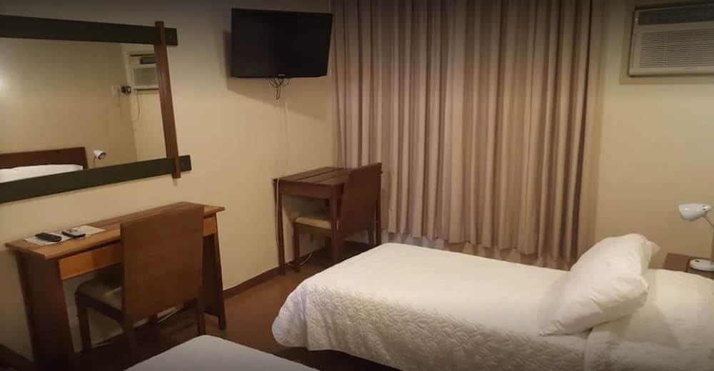 Standard Twin Room, 2 Twin Beds photo 2