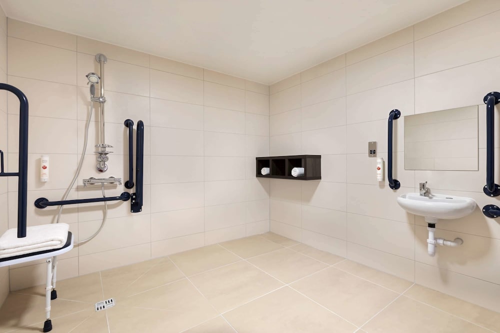 Room, 1 Twin Bed, Accessible, Non Smoking (Mobility Room) - Photo 4
