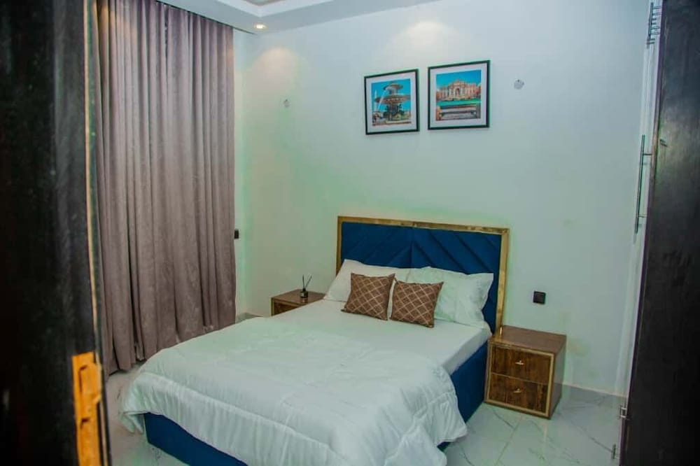 Basic Duplex, 2 Bedrooms, Balcony photo 3