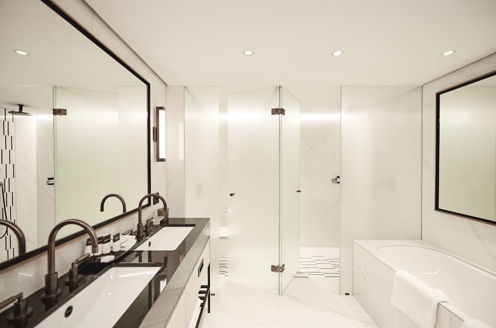 Riverside Junior Suite - Photo 4