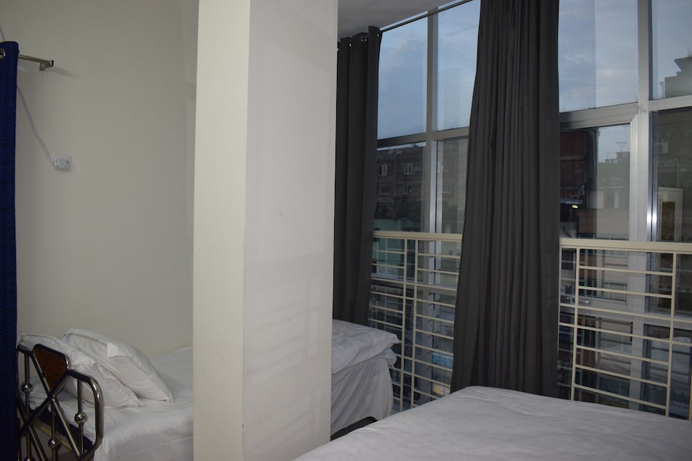 Economy Triple Room