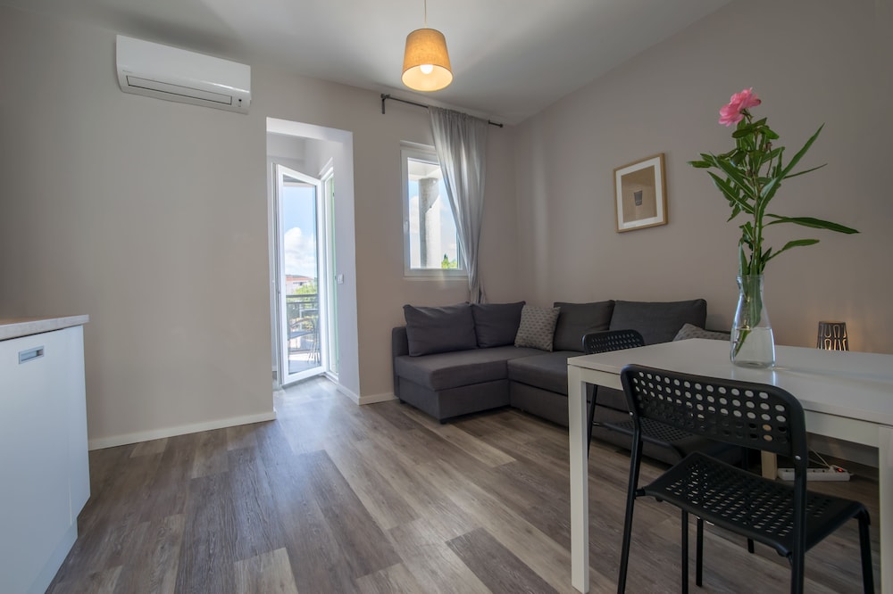 Family Apartment, Terrace, Partial Sea View (Lime) photo 3