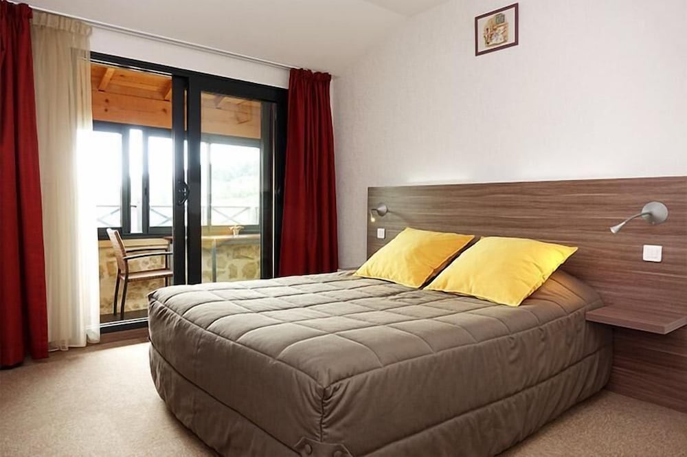Double Room, Bathtub