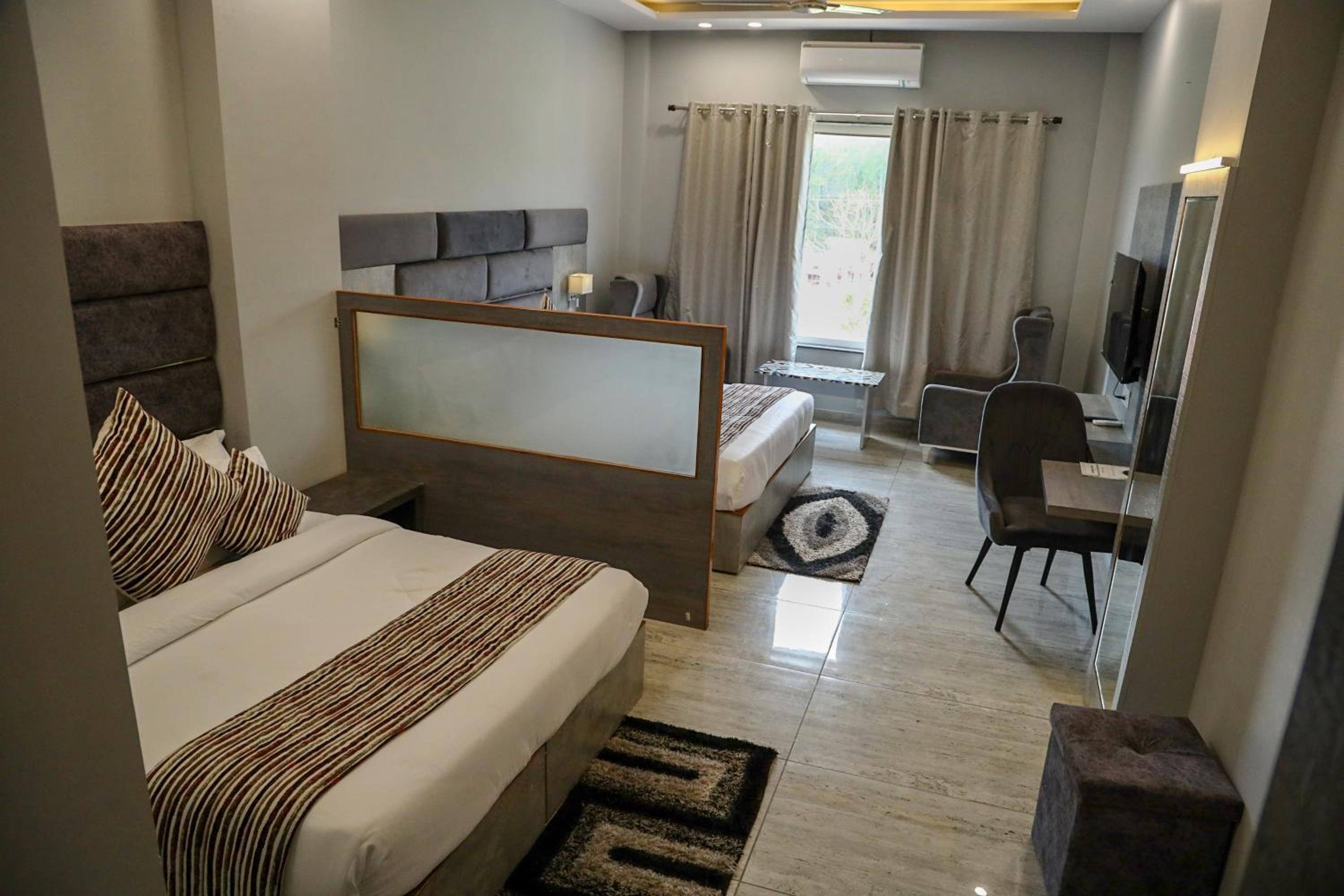 Family Suite - Photo 16
