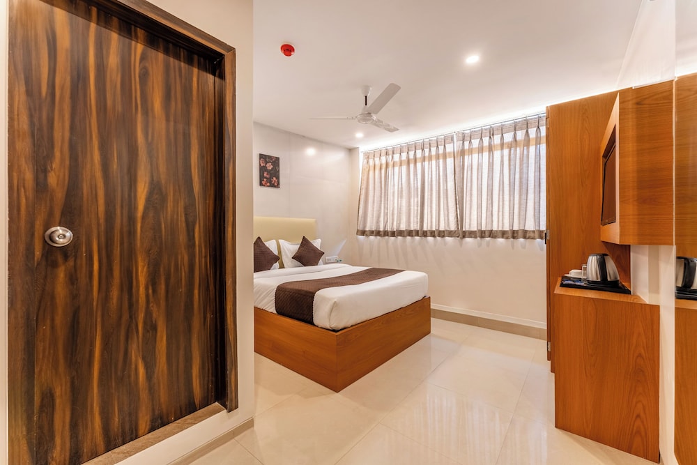 New Sapphire Suite - Photo 5