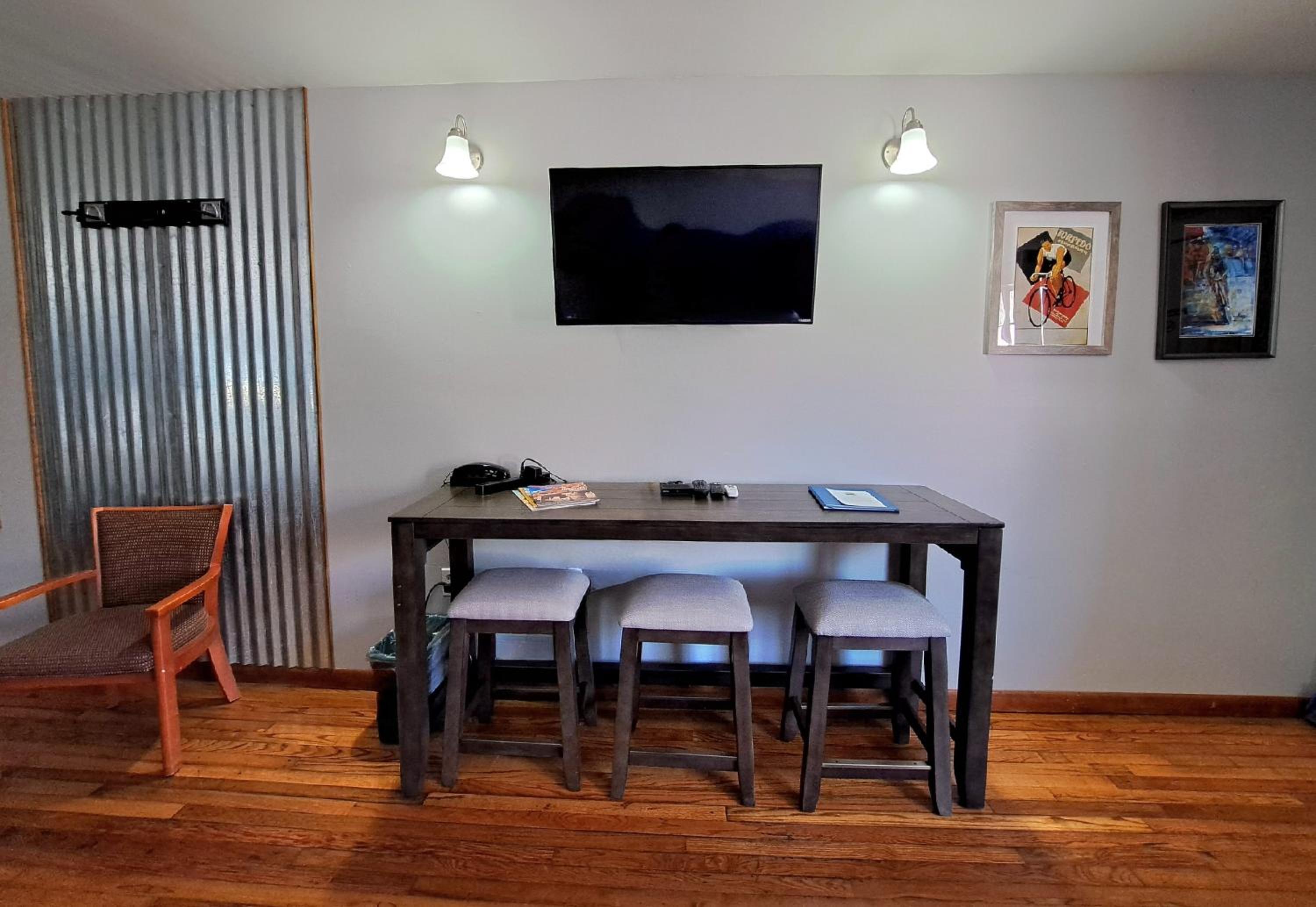 Queen Room photo 3