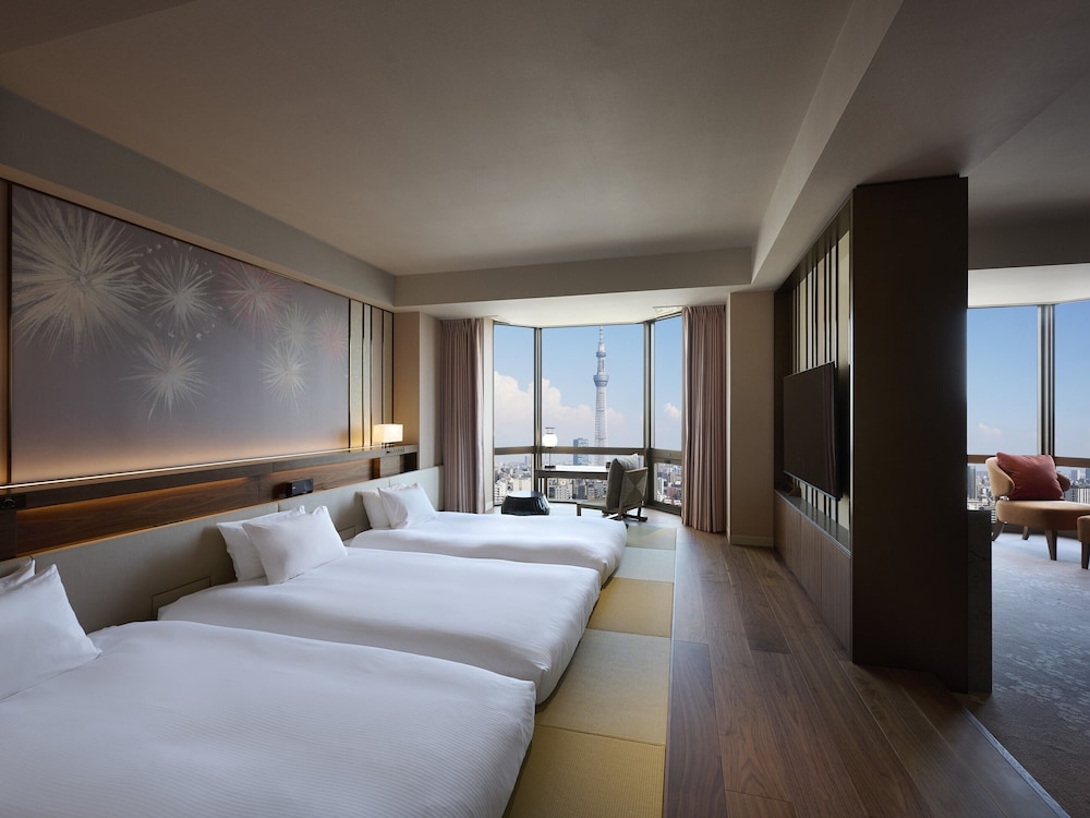 Executive Suite Skytree Side with 1 Extra Bed (3 adults), Non Smoking
