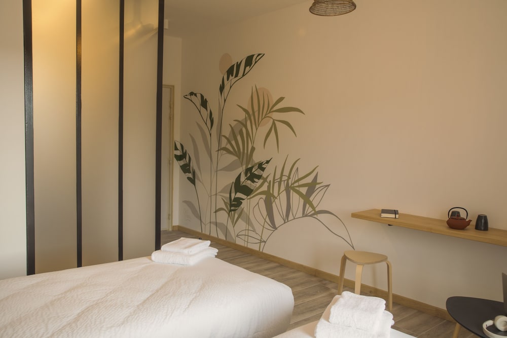 Double or Twin Room, Ensuite - Photo 5