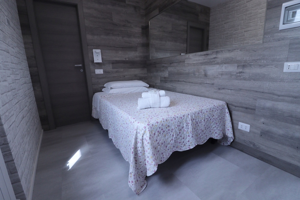 Single Room, Non Smoking photo 1