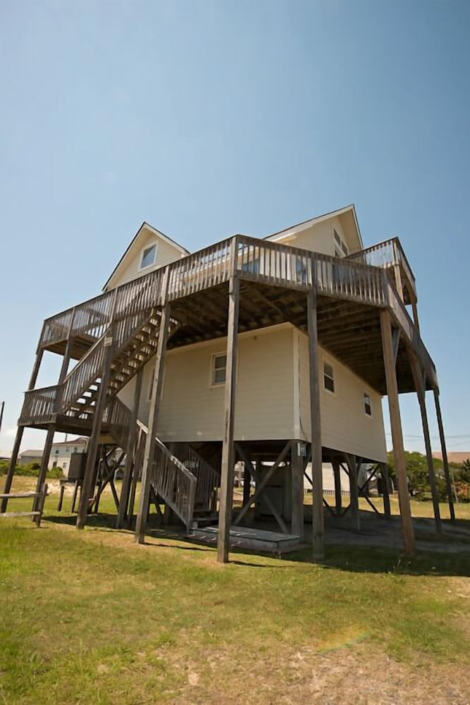 87 – semi oceanfront 3 story cottage photo 1