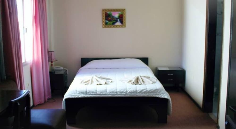 Single Room, Non Smoking, Private Bathroom