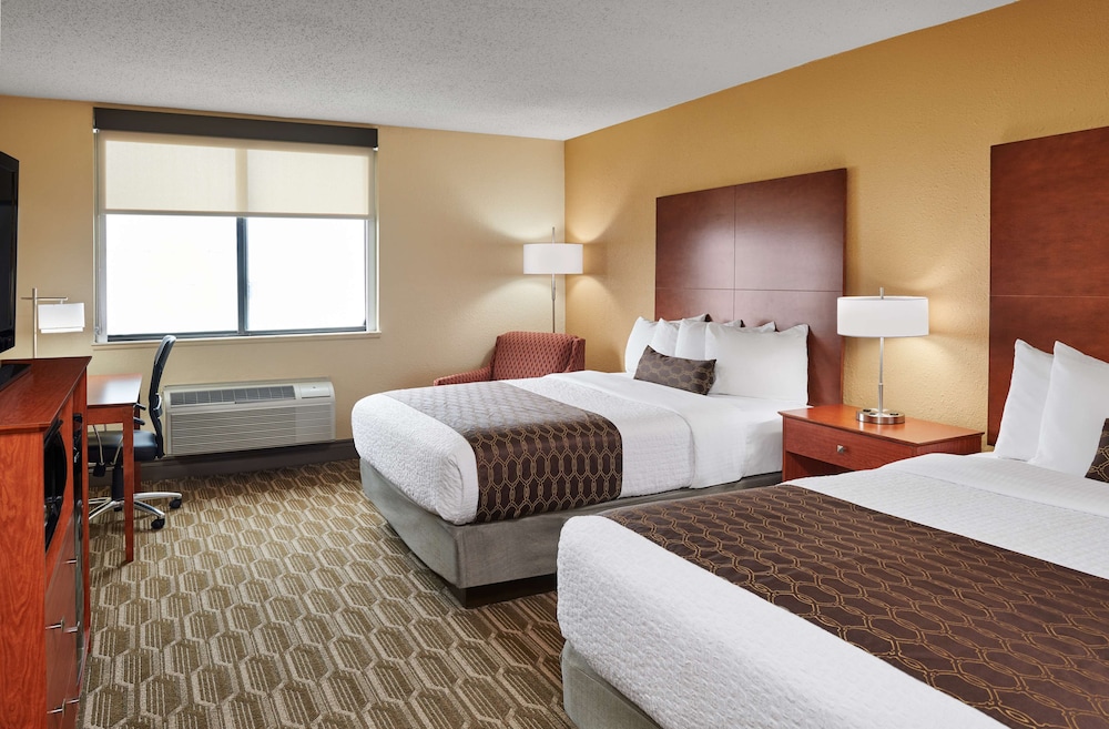 Standard Room, 2 Queen Beds, Accessible, Non Smoking - Photo 1