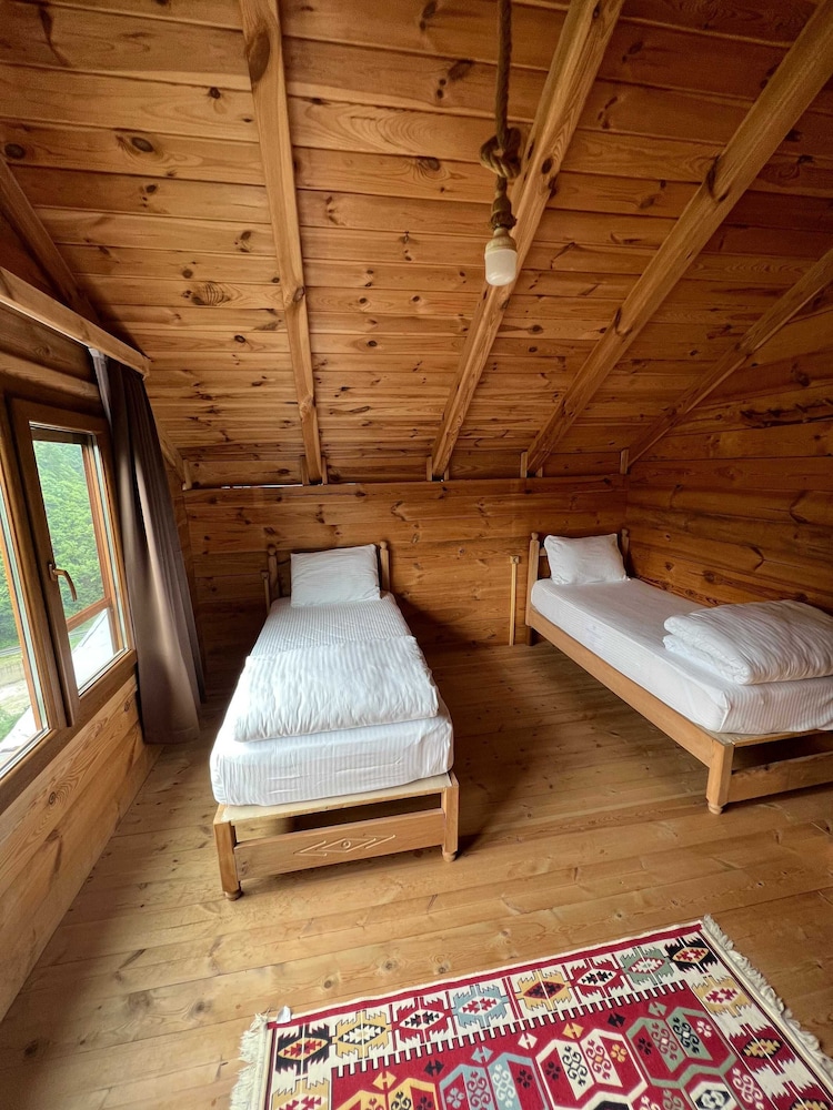 Family Bungalow, 3 Bedrooms, 2 Bathrooms, River View photo 3