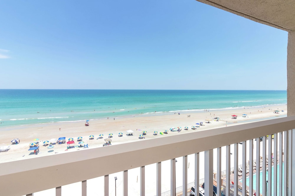 Room, 1 King Bed, Accessible, Oceanfront - Photo 1